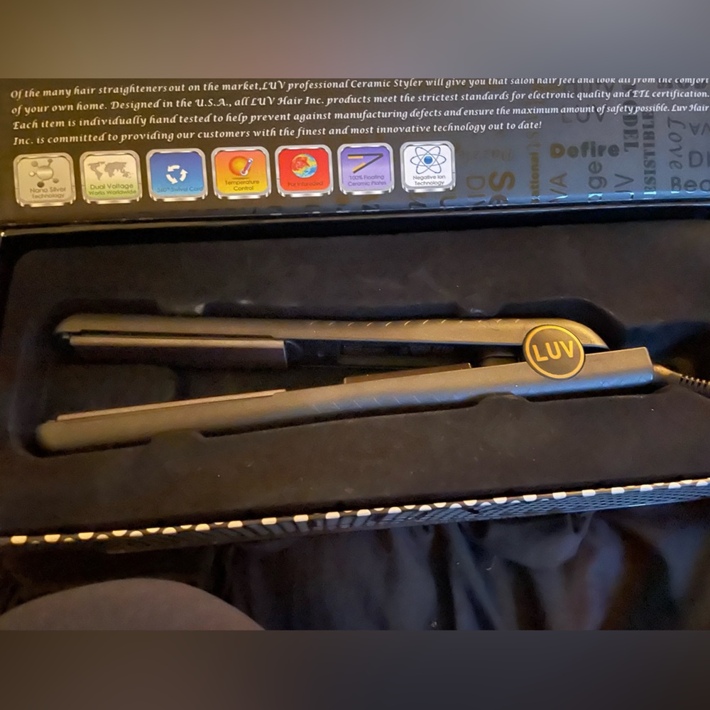 LUV Professional Ceramic Hair Straightener - Black
